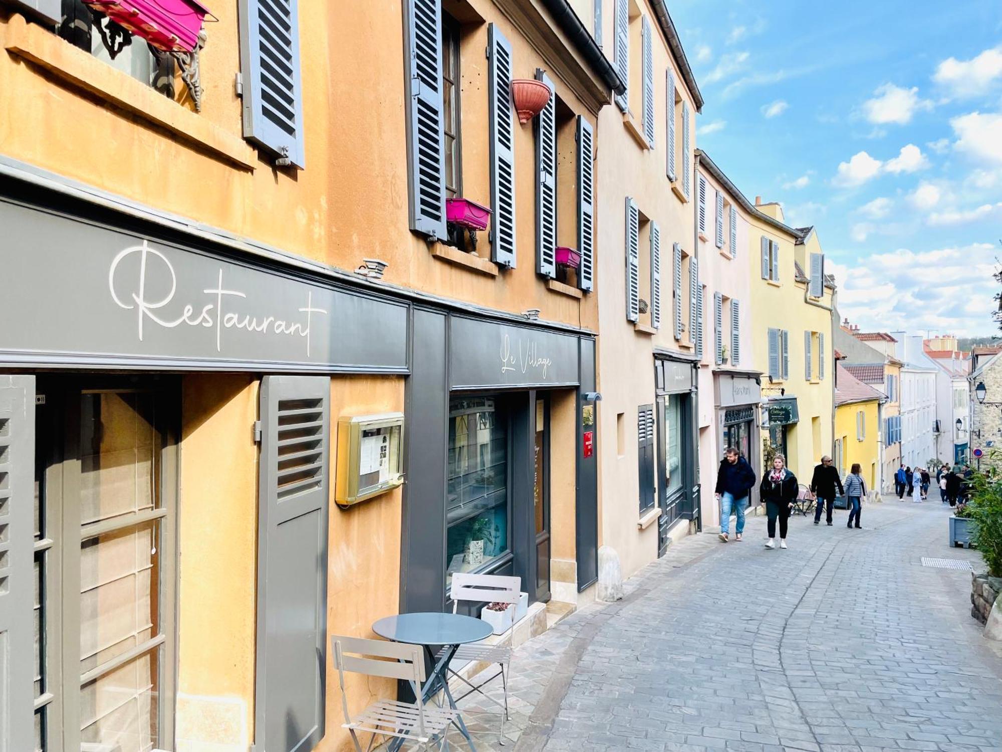 Studio Renove Et Tres Fonctionnel, Marly-Le-Roi Exterior photo